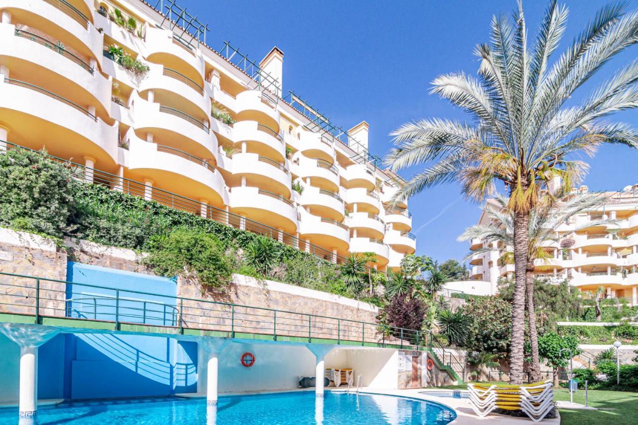 Spacious 2 Bedroom In Puerto Banus With A Private Terrace And Mountain Views * Marbella